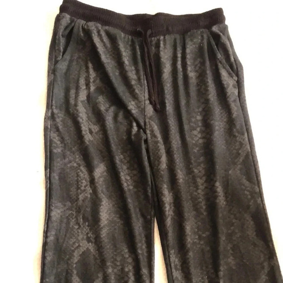 NWT Haute Red Classic Printed Hacci Jogger - Picture 6 of 12